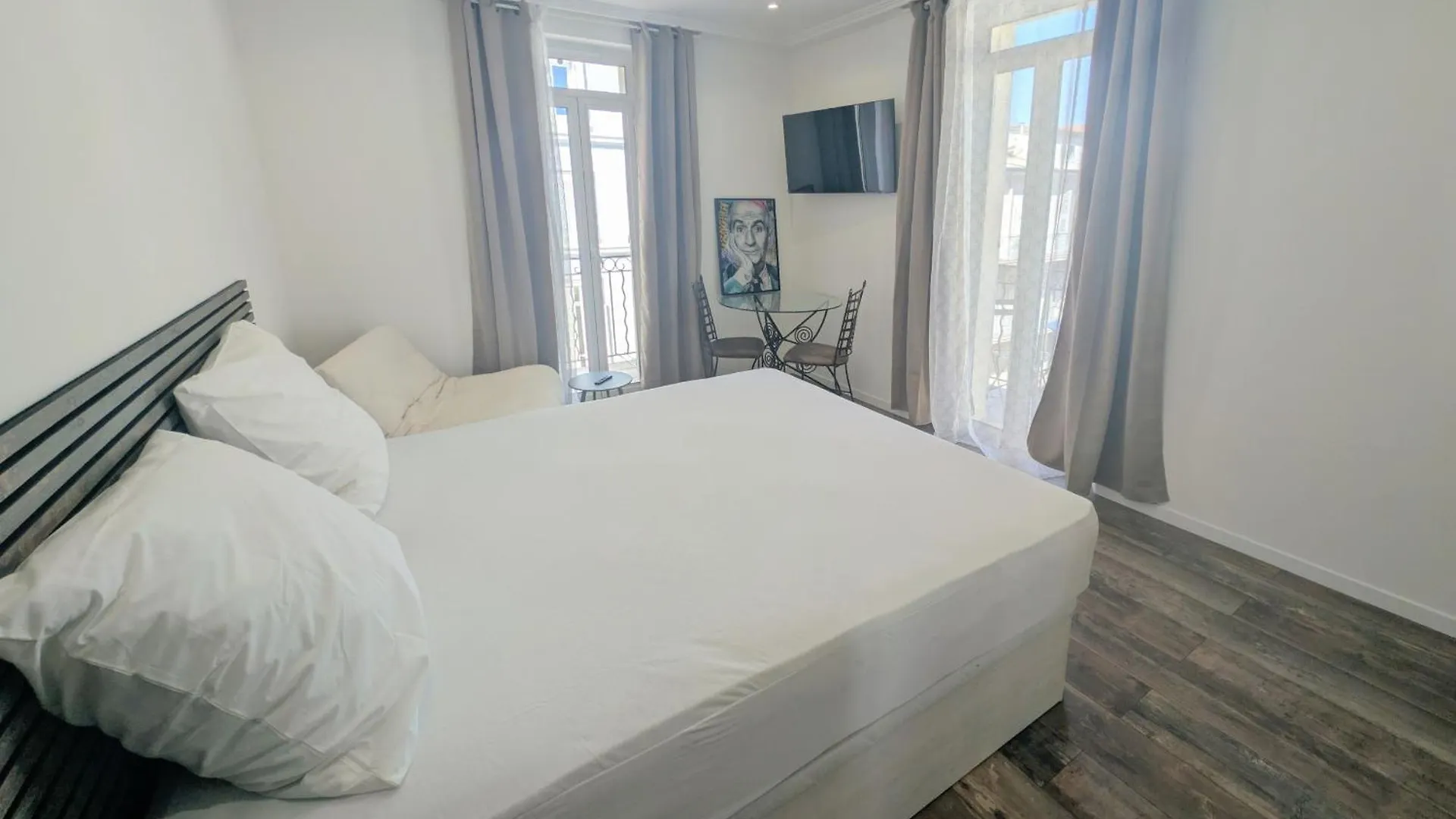 Ref Pinson Apartment Cannes France